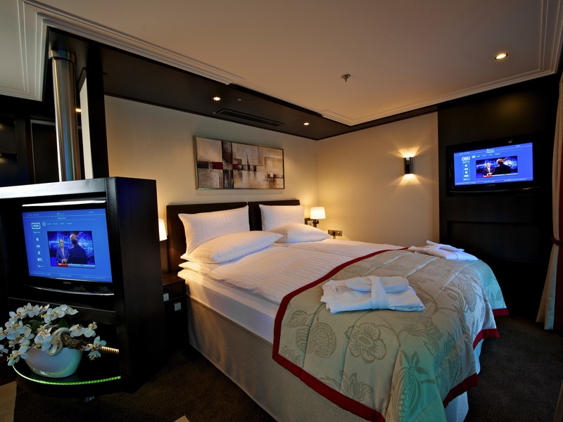 Royal Suite